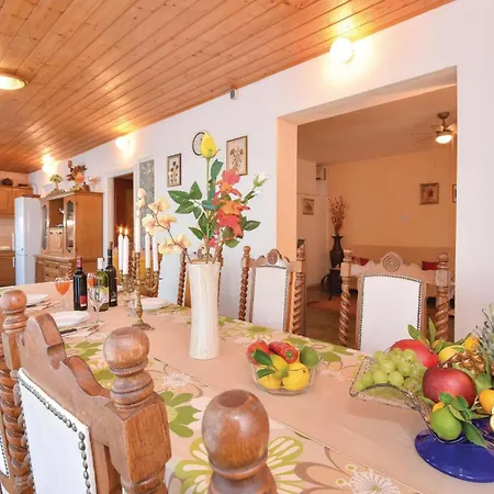 Casa de Férias 6 Bedroom Beautiful In